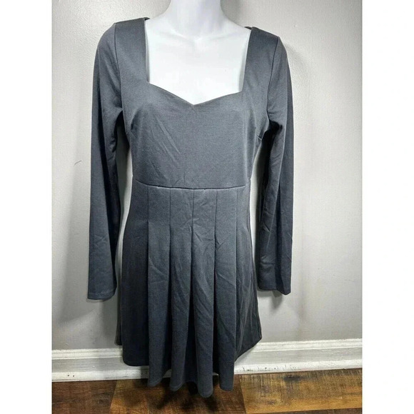 Altar’d State Size M Mini Fit Flare Dress Long Sleeve CUTOUT BACK Light Gray - Picture 1 of 11